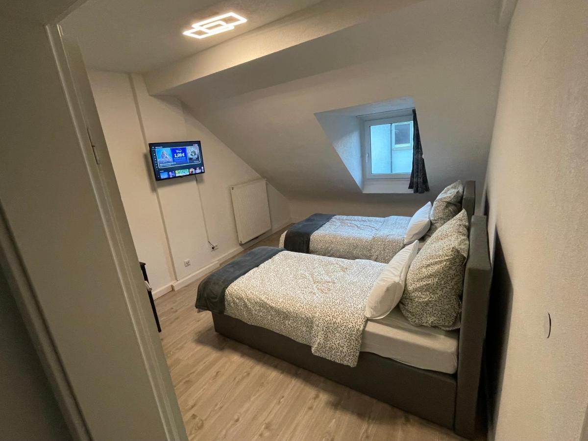 Delux Mit 4 Schlafzimmer Rastatt